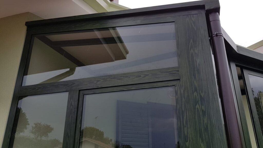 Veranda con tetto